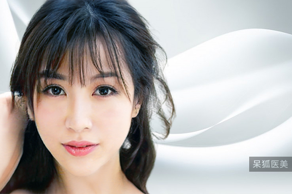 自体脂肪注射丰胸散发女人韵味""